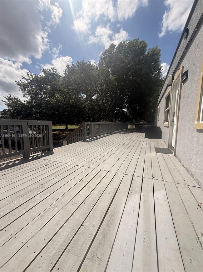 Photo - 820 N Trebol St