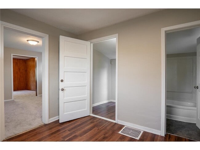 Photo - 608 7th Ave S