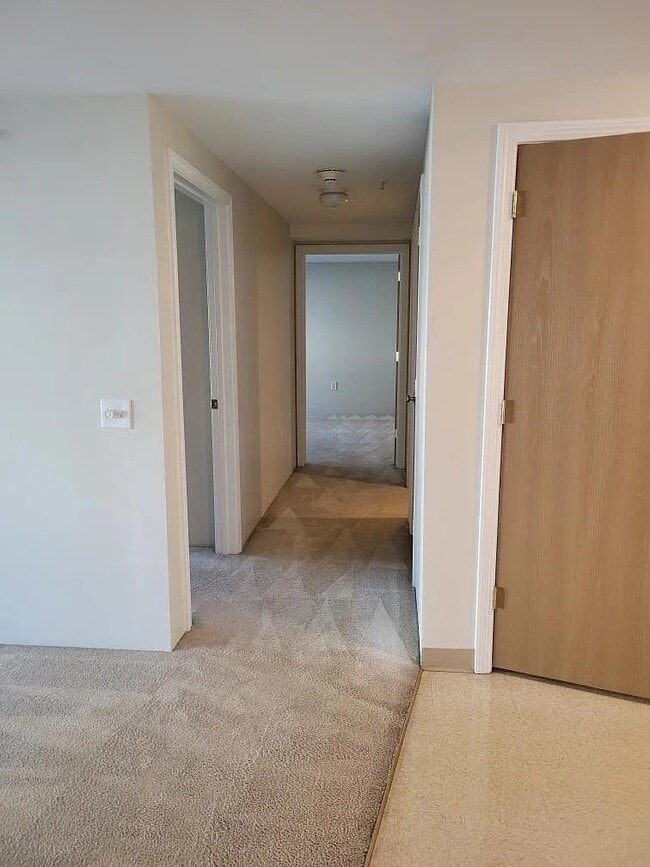 8 Greenleaf Dr Unit G