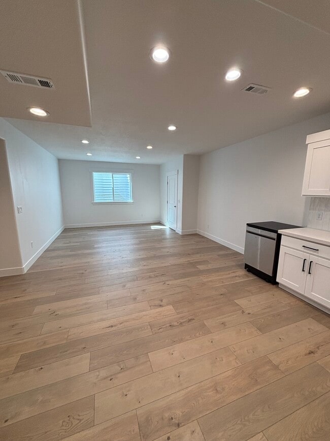 Photo - Basement Apartment Unit 1