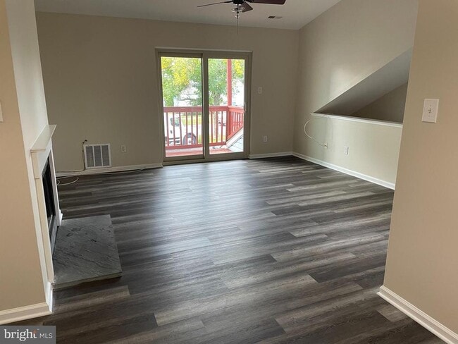 Photo - 404 Atlanta Court