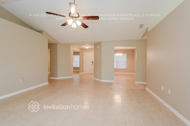 7685 Canterbury Cir