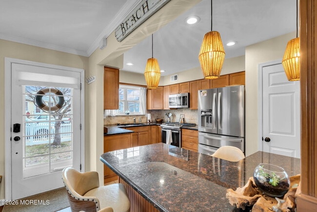 Photo - 1733 Melrose Ave