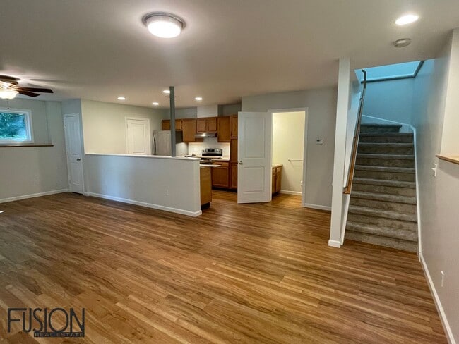 Building Photo - Peaceful Setback House in Essex Junction VT