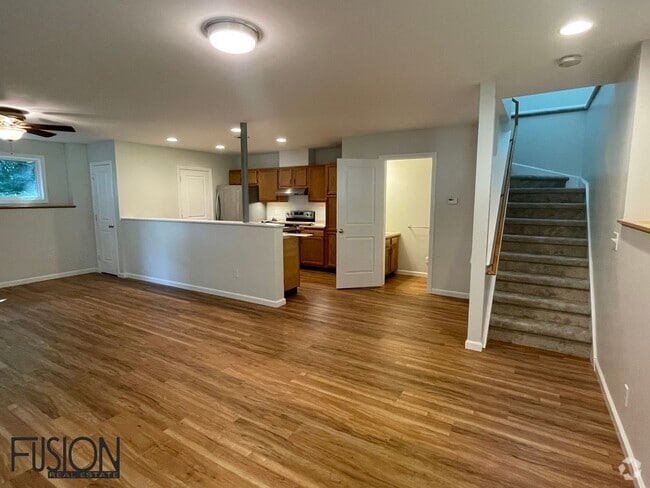 Building Photo - Peaceful Setback House in Essex Junction VT