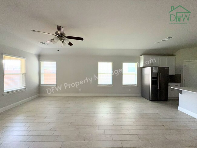 Photo - Spacious 3BR Home with Office Room & Large Backyard in Anna, TX — For Lease!