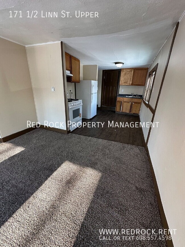 Photo - 171 1/2 Linn St. Upper-