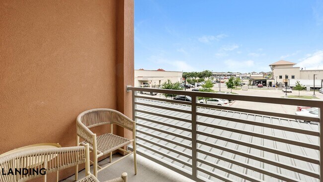 2422 S Carrier Pkwy Unit 223