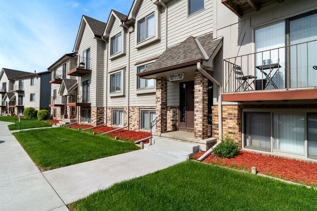 Photo - Vista Apartments