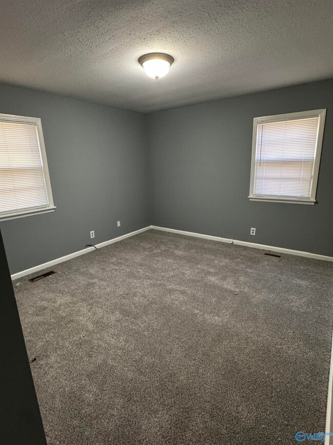 Photo - 3201 Searcy Dr NW