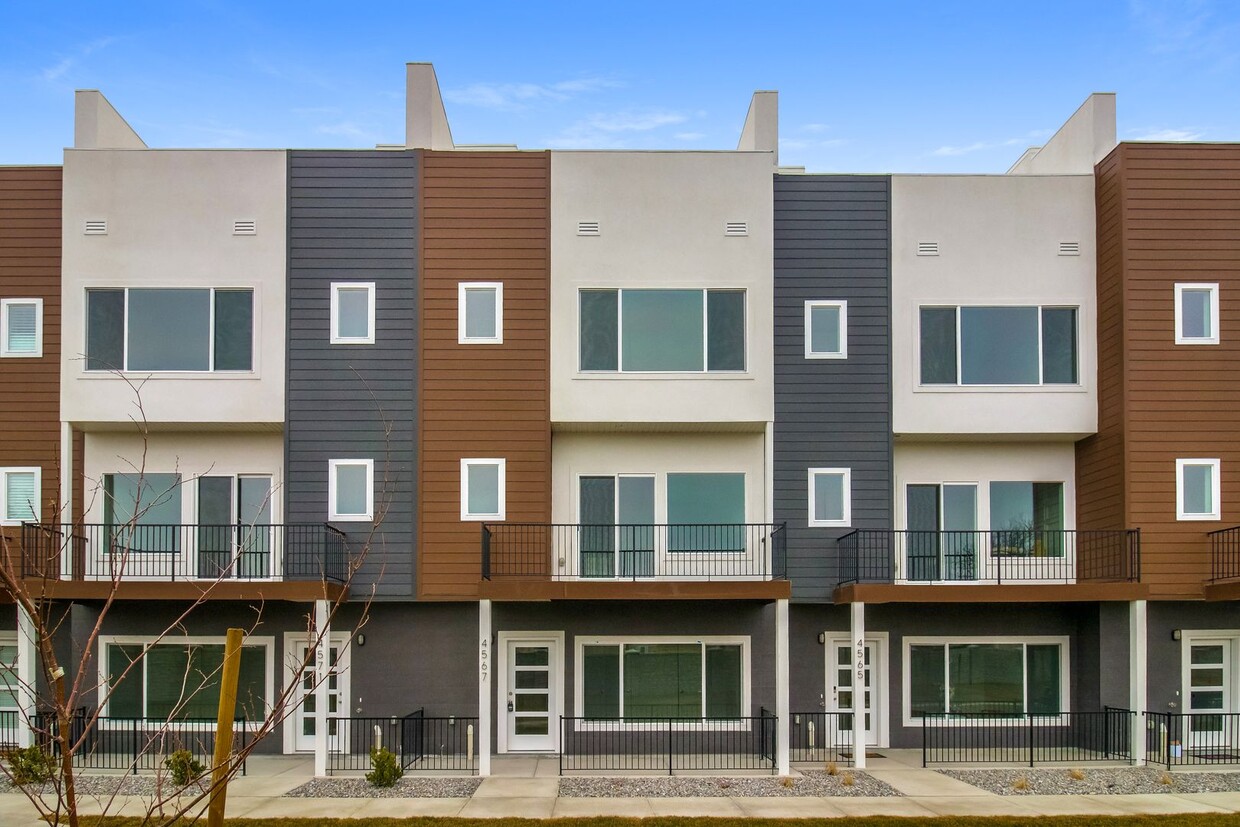 Amazing Modern three-story new build townh... - Amazing Modern three-story new build townh...
