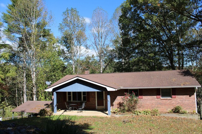 Ranch-style Home in Pisgah Forest - Ranch-style Home in Pisgah Forest