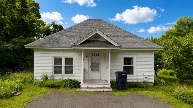 Building Photo - 240 Pine St