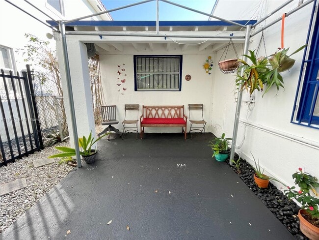 Photo - 3085 Elizabeth St Unit 2