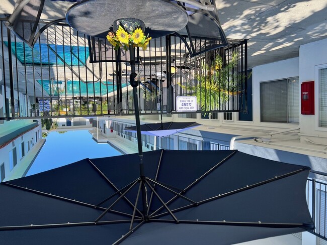 Photo - Carson Oakwood Apartments