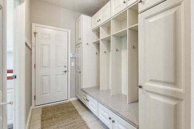 Photo - 1579 Stoneridge Cir