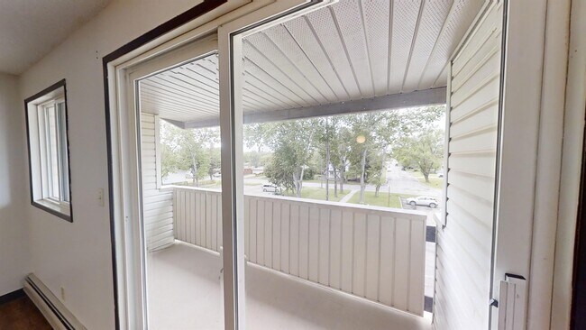 Photo - 5117-5144 44 St Unit 301