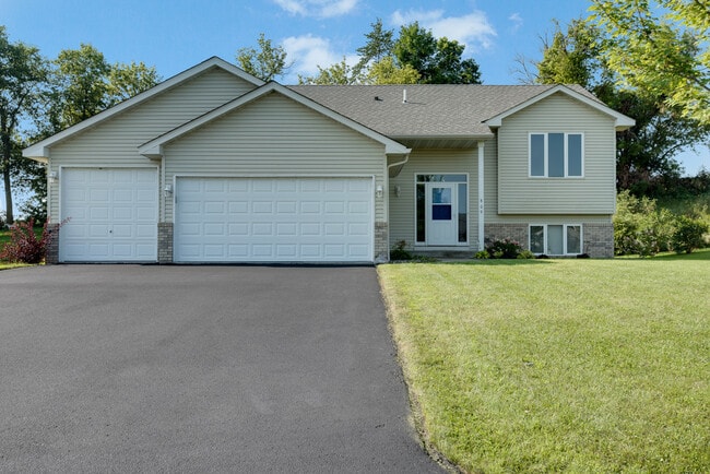 Exterior frontal - 809 Quail Pkwy