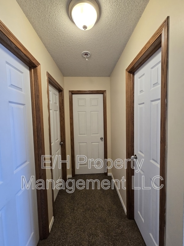 Photo - 4460 S Elizabeth Ave