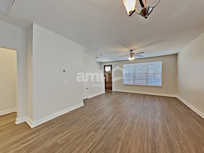 Photo - 5518 Central Grove Sq