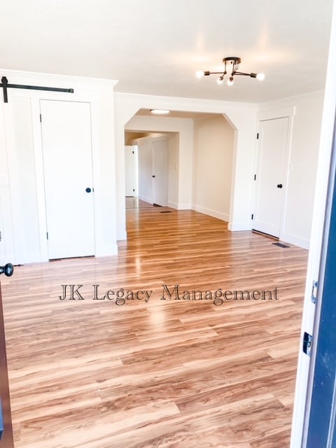 Photo - 10513 W Poppy St