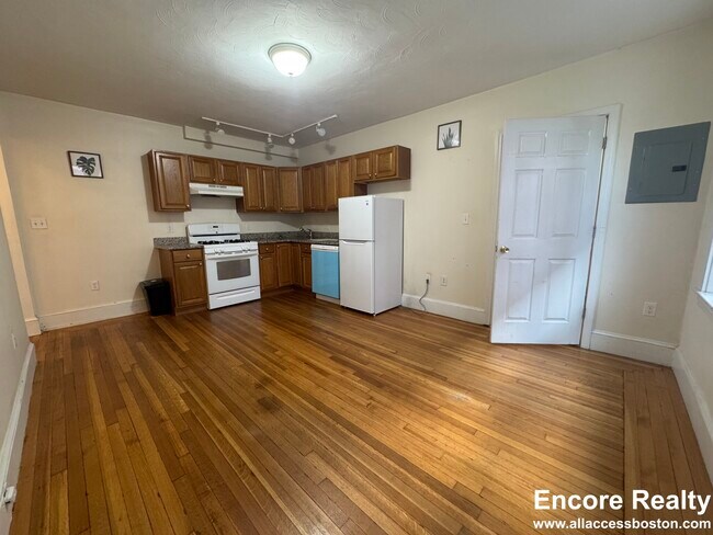 Photo - 1615 Commonwealth Avenue Unit 203