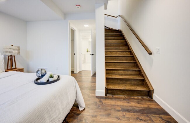 Photo - 132 Woolwich St