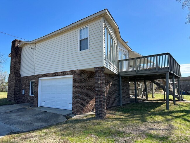 Photo - 3 Bedroom Canal Front