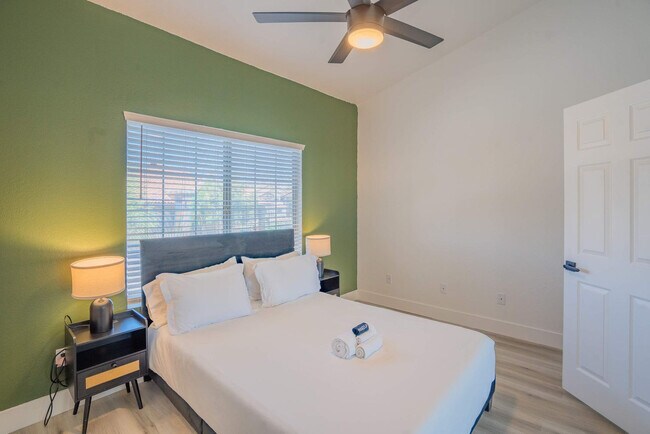 7900 E Princess Dr Unit SI ID1583733P