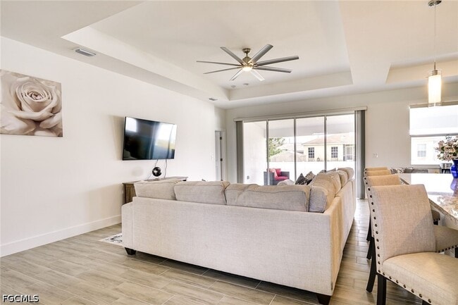 Photo - 5307 6th St W