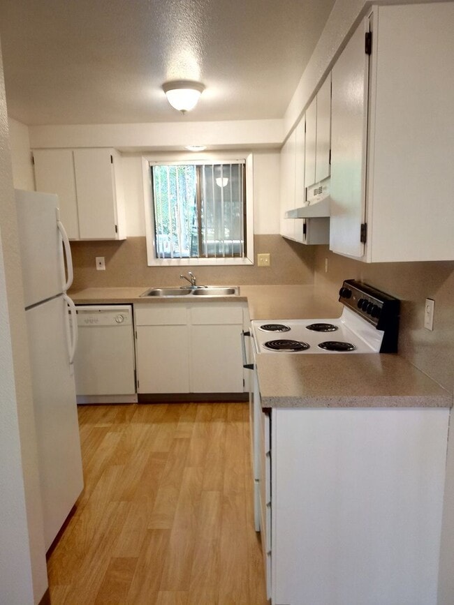 Photo - Oakview Terrace Apartments Unit 3962