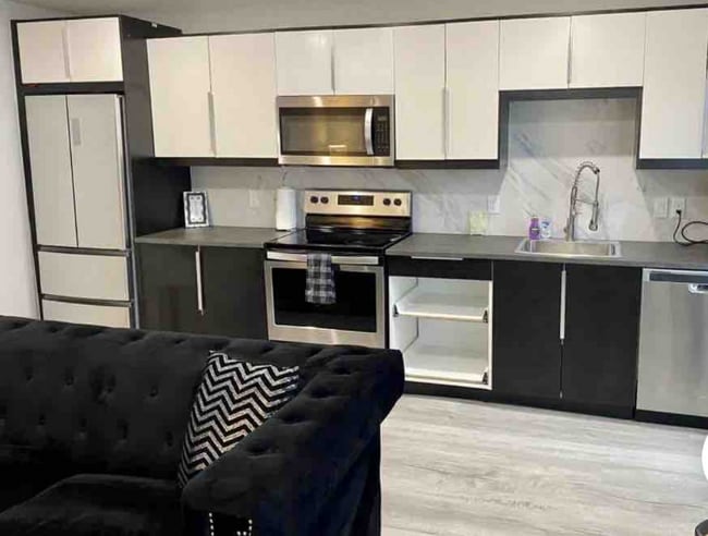 Photo - 4915 Bryan St