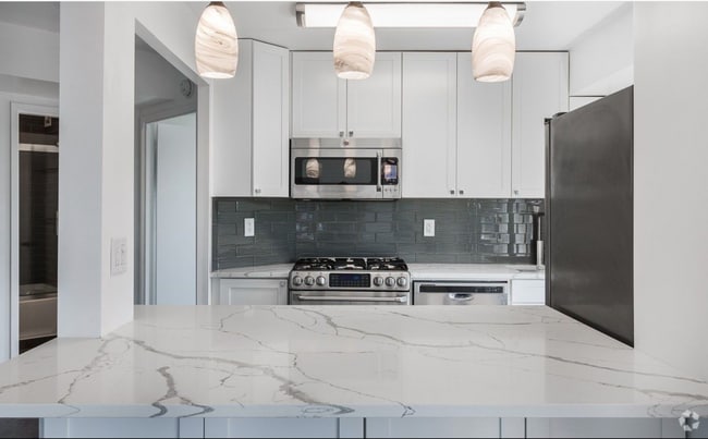 Building Photo - 300 W 110th St Unit 8E Rental