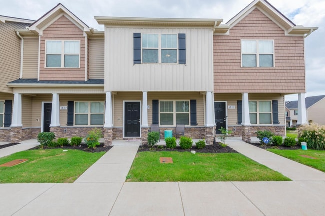 Photo - 1700 Sprucedale Dr
