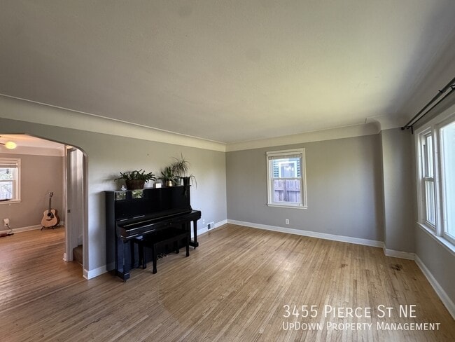 Photo - 3455 Pierce St NE