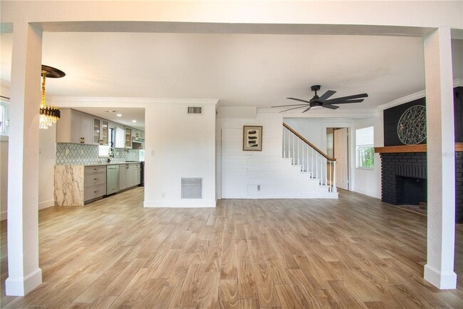 Photo - 1430 20th Ave N