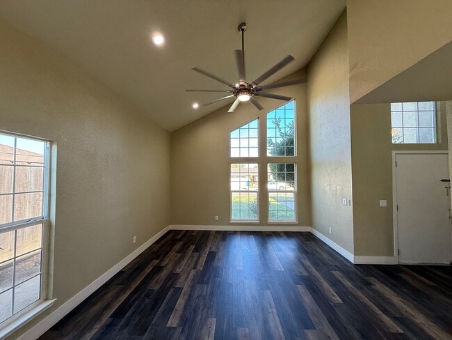 Photo - Nicely updated home in established Turlock...