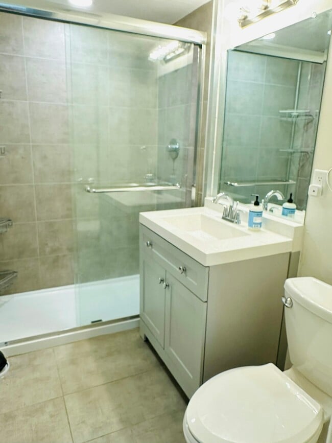 Photo - 942 NW 58th St