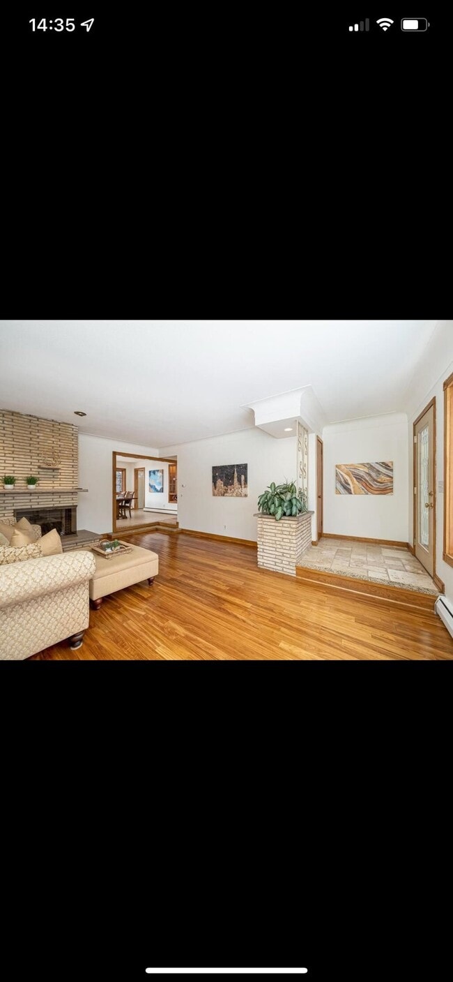 Photo - 2916 Townview Ave NE
