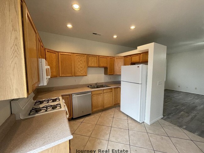 Photo - 3123 N Corrine Dr Unit B