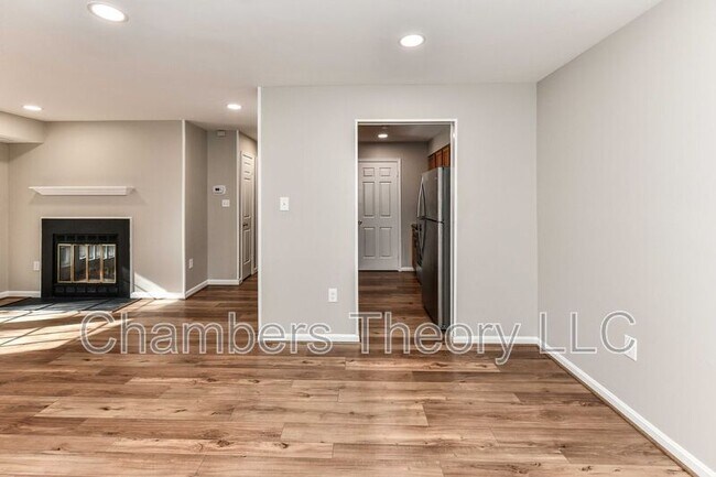 Photo - 8616 Shadwell Dr Unidad 63