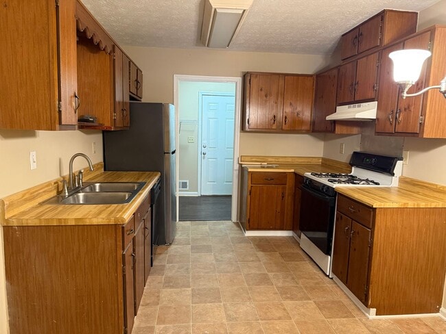 Photo - 45 Ezzard St Unit 45 Ezzard Street