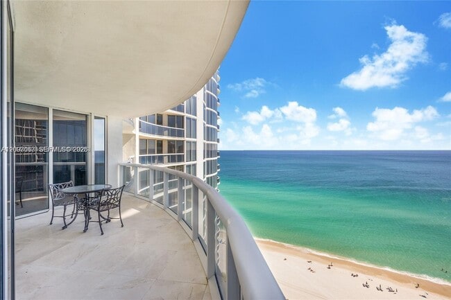 Building Photo - 17201 Collins Ave Unit 2305