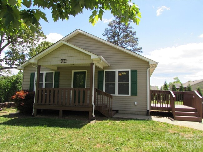 Photo - 371 West Ave