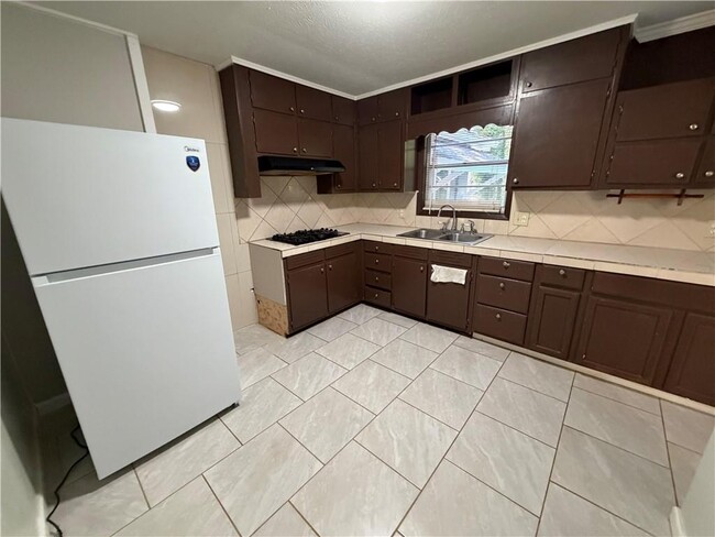 Photo - 976 Dogwood Way NW