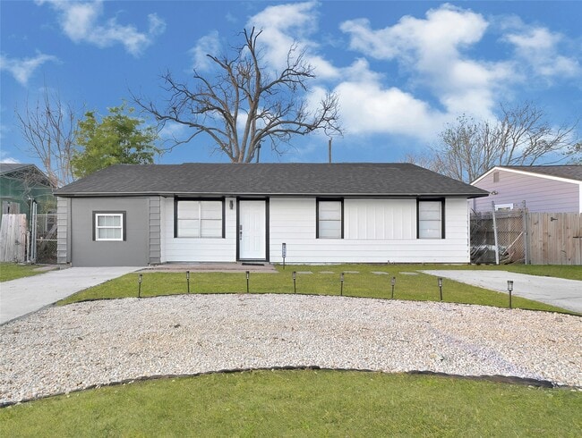 Building Photo - 3129 Airport Blvd