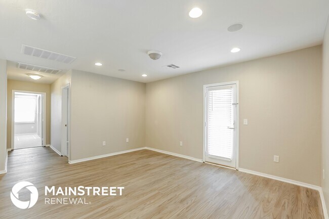 Photo - 17145 W Statler St