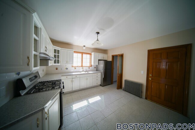 Photo - 19 Shannon St Unit 2