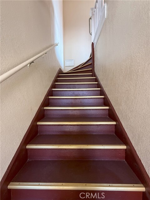 Photo - 1946 New England St