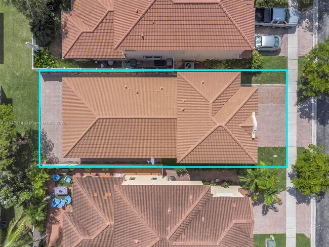 Photo - 3920 NE 13th Dr